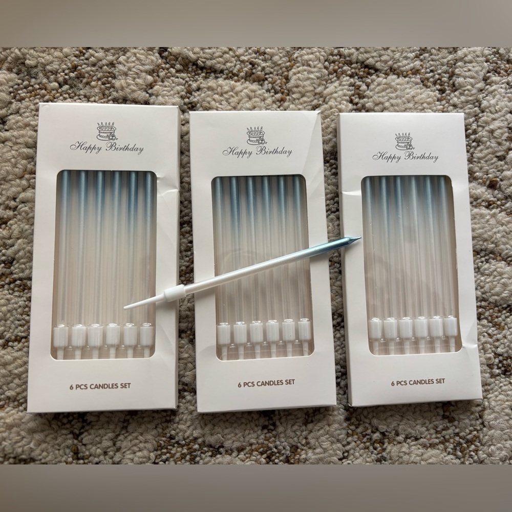 White and Blue Candle Set